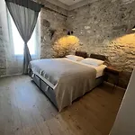 بيت ضيافة Nisurla