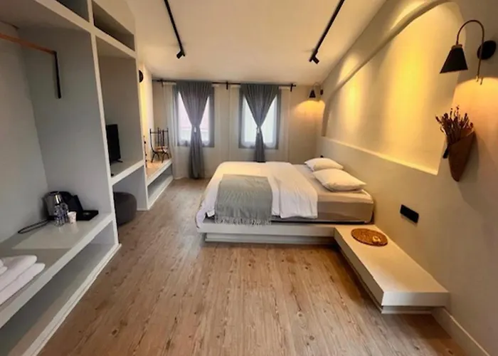 Nisurla Guest house Urla